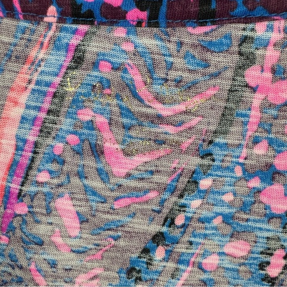 Lilly Pulitzer Etta V-Neck Blue Flare Always Pawsitive Top Size Medium - Picture 3 of 6